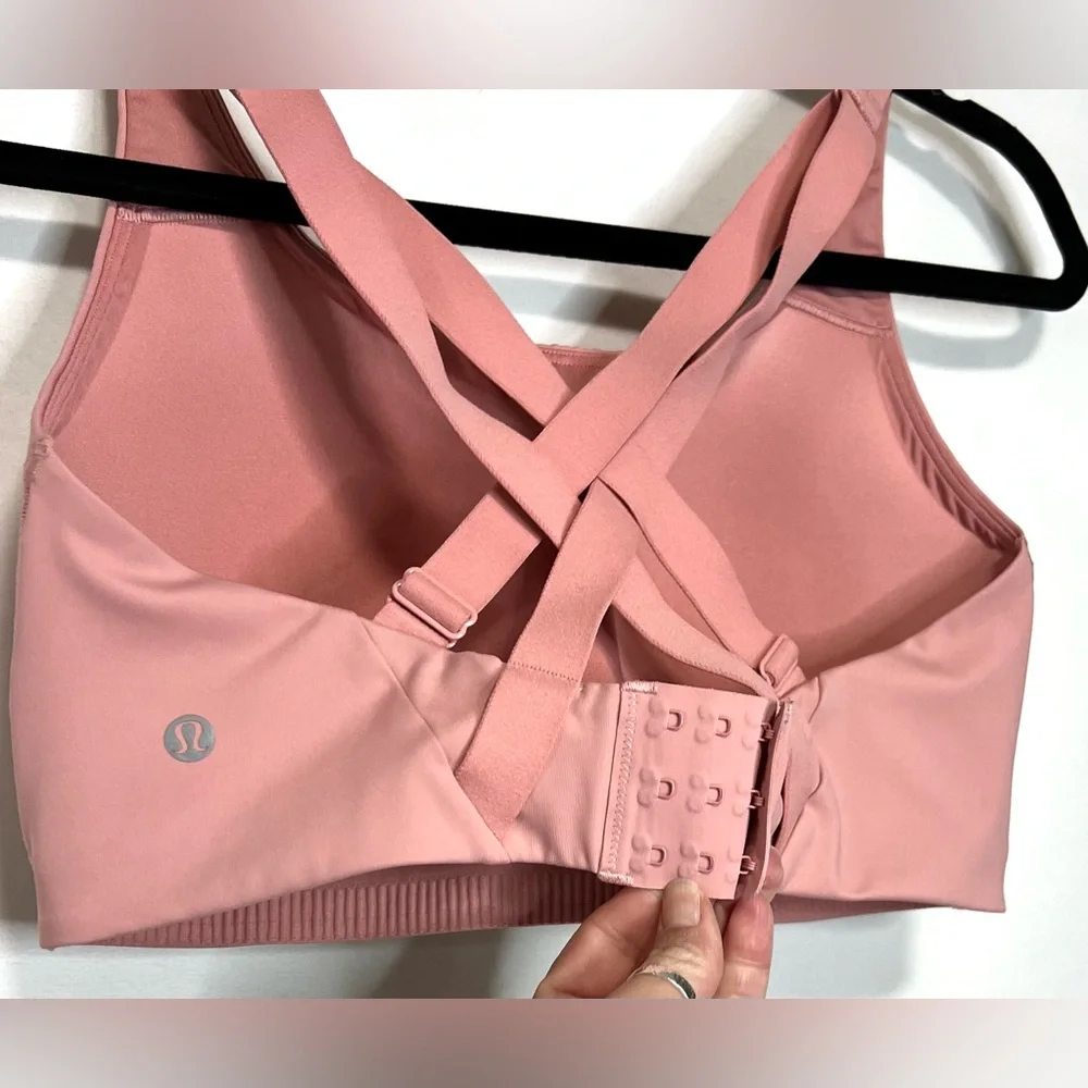 Lululemon Energy Bra High Support B–DDD Cups Activewear Running Yoga Workout Gym